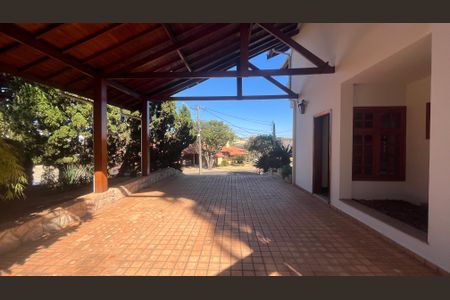 Casa de condomínio à venda com 800m², 5 quartos e 4 vagas Casa de condomínio à venda com 800m², 5 quartos e 4 vagasQuintal