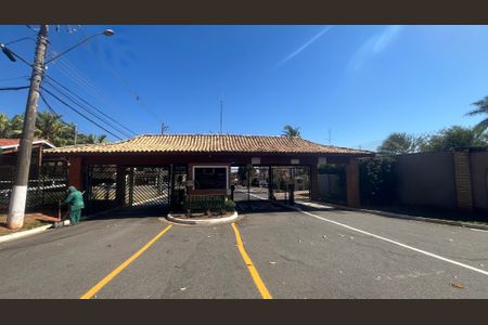 Casa de condomínio à venda com 800m², 5 quartos e 4 vagas Casa de condomínio à venda com 800m², 5 quartos e 4 vagasFachada do Condomínio