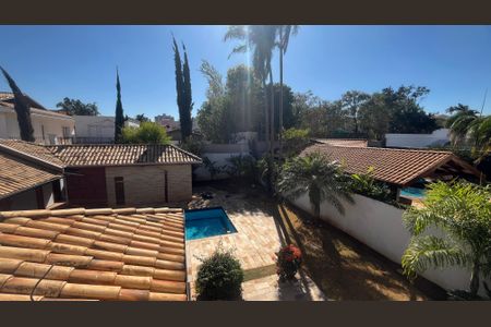 Casa de condomínio à venda com 800m², 5 quartos e 4 vagas Casa de condomínio à venda com 800m², 5 quartos e 4 vagasSuíte 2 vista