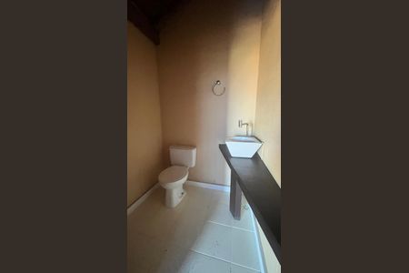 Casa de condomínio à venda com 800m², 5 quartos e 4 vagas Casa de condomínio à venda com 800m², 5 quartos e 4 vagasCobertura - Lavabo - Quarto