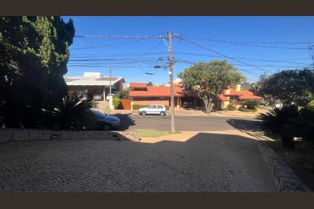 Casa de condomínio à venda com 800m², 5 quartos e 4 vagas Casa de condomínio à venda com 800m², 5 quartos e 4 vagasQuintal