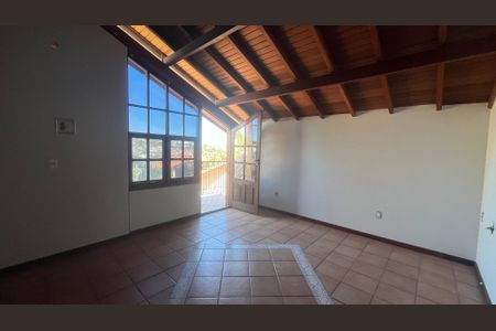 Casa de condomínio à venda com 800m², 5 quartos e 4 vagas Casa de condomínio à venda com 800m², 5 quartos e 4 vagasCobertura - Quarto
