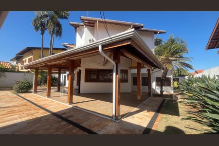 Casa de condomínio à venda com 800m², 5 quartos e 4 vagas Casa de condomínio à venda com 800m², 5 quartos e 4 vagasQuintal