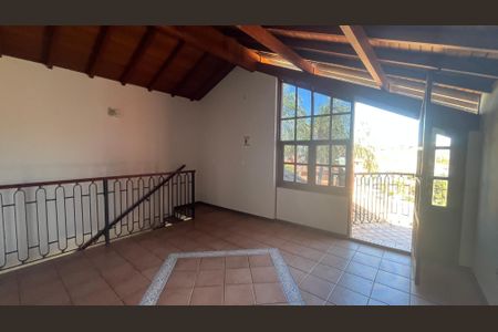 Casa de condomínio à venda com 800m², 5 quartos e 4 vagas Casa de condomínio à venda com 800m², 5 quartos e 4 vagasCobertura - Quarto