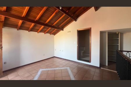 Casa de condomínio à venda com 800m², 5 quartos e 4 vagas Casa de condomínio à venda com 800m², 5 quartos e 4 vagasCobertura - Quarto