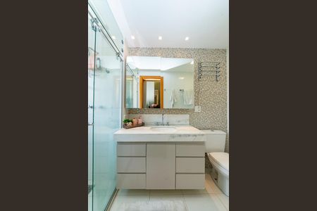 Apartamento à venda com 141m², 4 quartos e 2 vagasBanheiro da Suíte