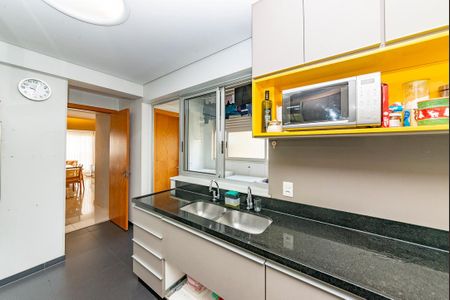 Apartamento à venda com 141m², 4 quartos e 2 vagasCozinha