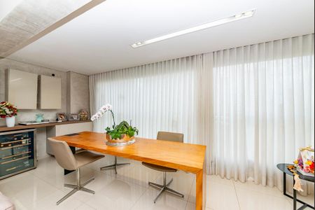 Sala de apartamento à venda com 4 quartos, 141m² em Vale do Sereno, Nova Lima