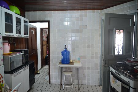 Casa à venda com 230m², 2 quartos e 2 vagasCozinha