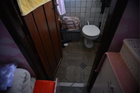 Casa à venda com 230m², 2 quartos e 2 vagasBanheiro Social