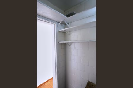 Cozinha de apartamento para alugar com 1 quarto, 40m² em Funcionários, Belo Horizonte
