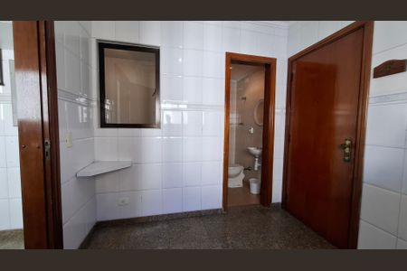 Apartamento para alugar com 200m², 4 quartos e 3 vagasÁrea de Serviço