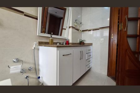 Apartamento para alugar com 200m², 4 quartos e 3 vagasBanheiro da Suíte 1