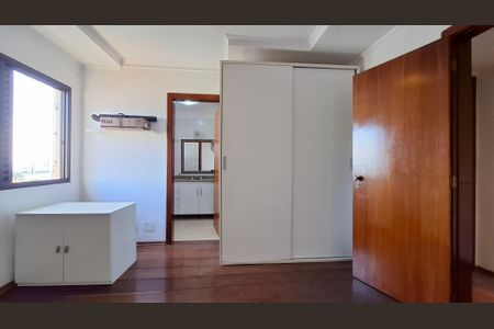 Apartamento para alugar com 200m², 4 quartos e 3 vagasSuíte 2