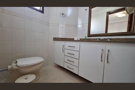 Apartamento para alugar com 200m², 4 quartos e 3 vagasBanheiro da Suíte 2