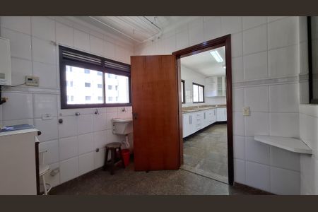 Apartamento para alugar com 200m², 4 quartos e 3 vagasÁrea de Serviço