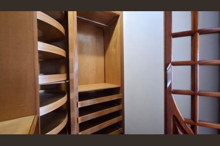 Apartamento para alugar com 200m², 4 quartos e 3 vagasCloset da Suíte 1