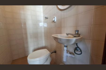 Apartamento para alugar com 200m², 4 quartos e 3 vagasBanheiro de Serviço