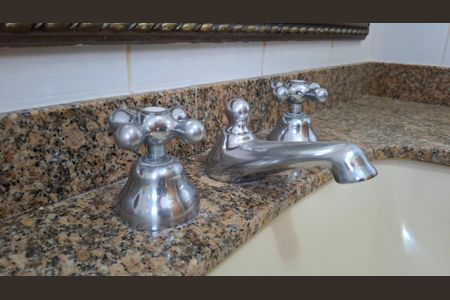 Apartamento para alugar com 200m², 4 quartos e 3 vagasBanheiro da Suíte 2