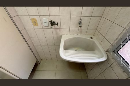 Apartamento para alugar com 77m², 3 quartos e 1 vagaÁrea de Serviço