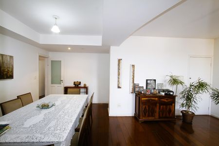 Apartamento à venda com 145m², 4 quartos e 3 vagasCopa