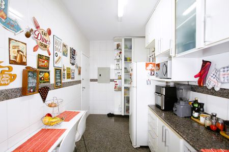 Apartamento à venda com 145m², 4 quartos e 3 vagasCozinha