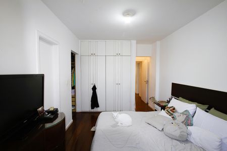 Apartamento à venda com 145m², 4 quartos e 3 vagasSuíte