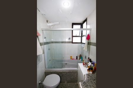 Apartamento à venda com 145m², 4 quartos e 3 vagasBanheiro da Suíte