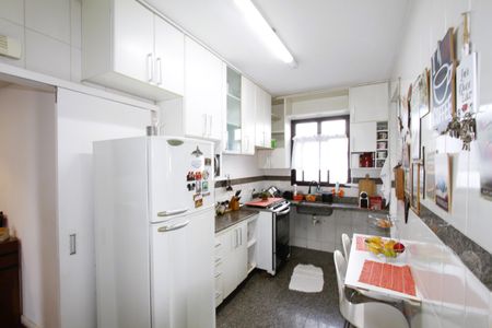 Apartamento à venda com 145m², 4 quartos e 3 vagasCozinha
