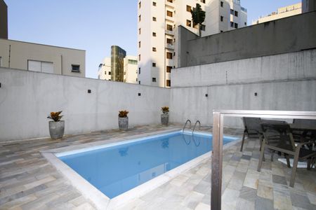 Apartamento à venda com 145m², 4 quartos e 3 vagasÁrea comum - Piscina