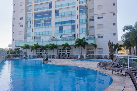 Apartamento à venda com 159m², 4 quartos e 2 vagasÁrea comum - Piscina