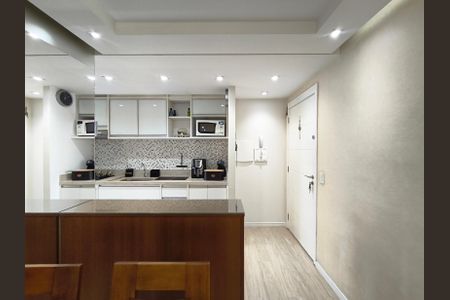 Apartamento à venda com 87m², 2 quartos e 2 vagasCozinha