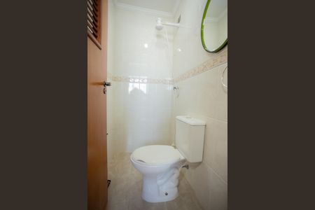 Apartamento à venda com 150m², 4 quartos e 2 vagas Apartamento à venda com 150m², 4 quartos e 2 vagasBanheiro de Serviço