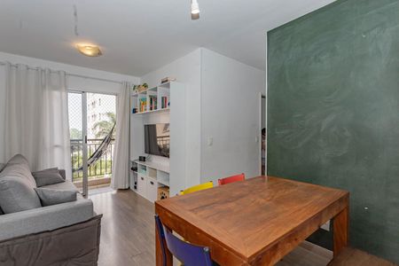 Sala de apartamento à venda com 2 quartos, 54m² em Vila Liviero, São Paulo