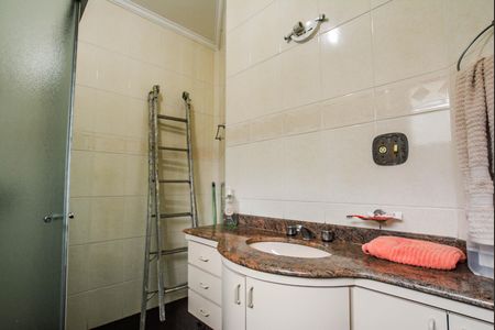 Casa para alugar com 401m², 4 quartos e 5 vagasBanheiro Social