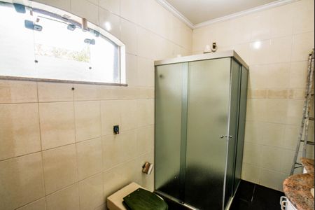 Casa para alugar com 401m², 4 quartos e 5 vagasBanheiro Social