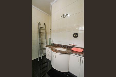 Casa para alugar com 401m², 4 quartos e 5 vagasBanheiro Social