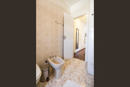 Casa à venda com 400m², 4 quartos e 4 vagas Casa à venda com 400m², 4 quartos e 4 vagasBanheiro da Suíte 4