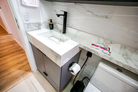 Apartamento à venda com 84m², 3 quartos e 2 vagasBanheiro social