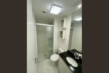 Banheiro de kitnet/studio à venda com 1 quarto, 27m² em Indianópolis, São Paulo