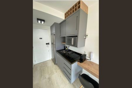 Cozinha de kitnet/studio à venda com 1 quarto, 27m² em Indianópolis, São Paulo