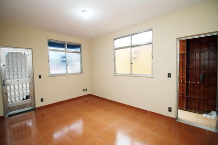 Sala de apartamento à venda com 2 quartos, 68m² em Olaria, Rio de Janeiro