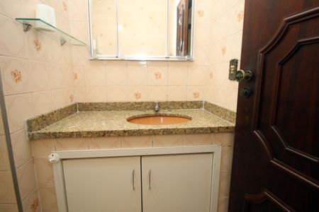 Apartamento à venda com 68m², 2 quartos e sem vagaBanheiro