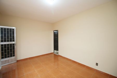 Sala de apartamento à venda com 2 quartos, 68m² em Olaria, Rio de Janeiro