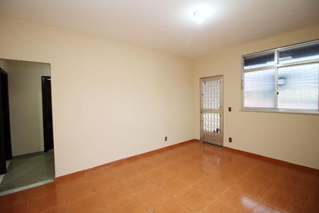 Sala de apartamento à venda com 2 quartos, 68m² em Olaria, Rio de Janeiro