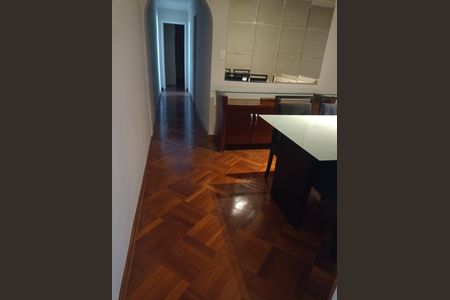 Apartamento à venda com 73m², 2 quartos e 1 vagaCorredor