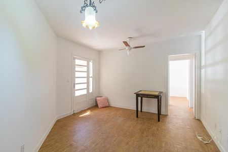 Sala de apartamento para alugar com 1 quarto, 53m² em Santa Tereza, Porto Alegre