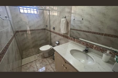 Casa à venda com 130m², 4 quartos e 4 vagasBanheiro Social
