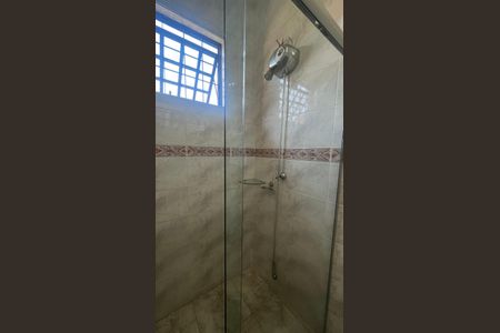 Casa à venda com 130m², 4 quartos e 4 vagasBanheiro Social