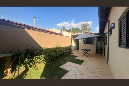 Casa à venda com 130m², 4 quartos e 4 vagasÁrea Externa